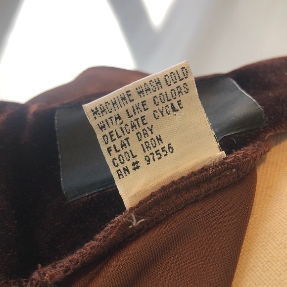 Vintage 1970s Virginia Slims V-Wear velour dress - Picture 6 of 6